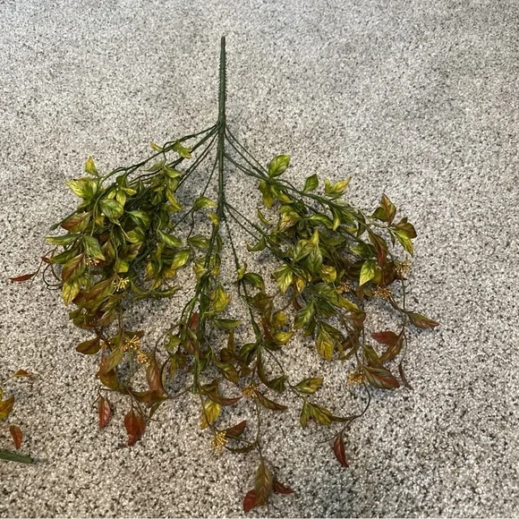 Beautiful Artificial Fall Greenery, Lot of 8, 15”-23” length - Picture 3 of 3